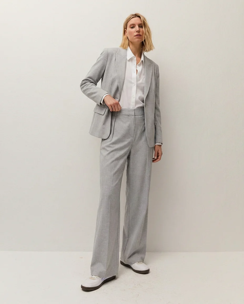 Americana traje fluida - Image 3