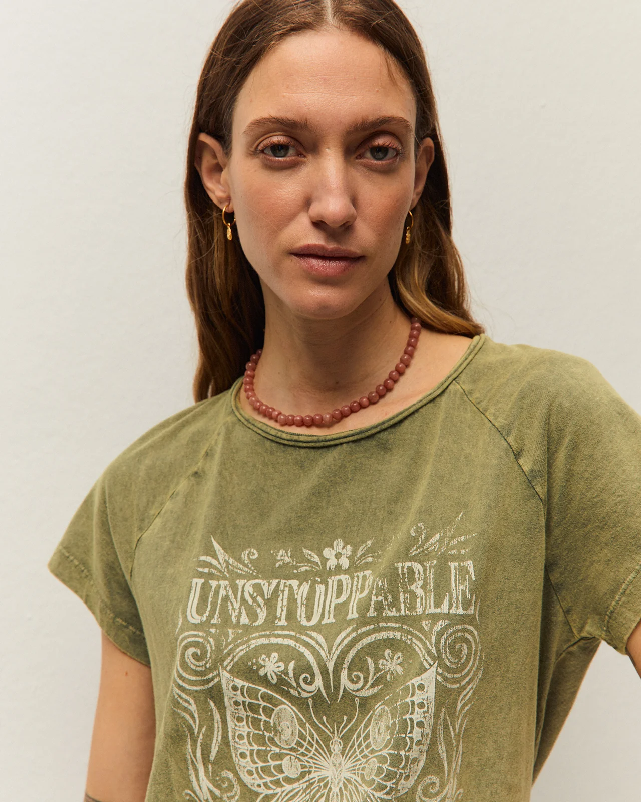Camiseta con print de mariposa - Image 4