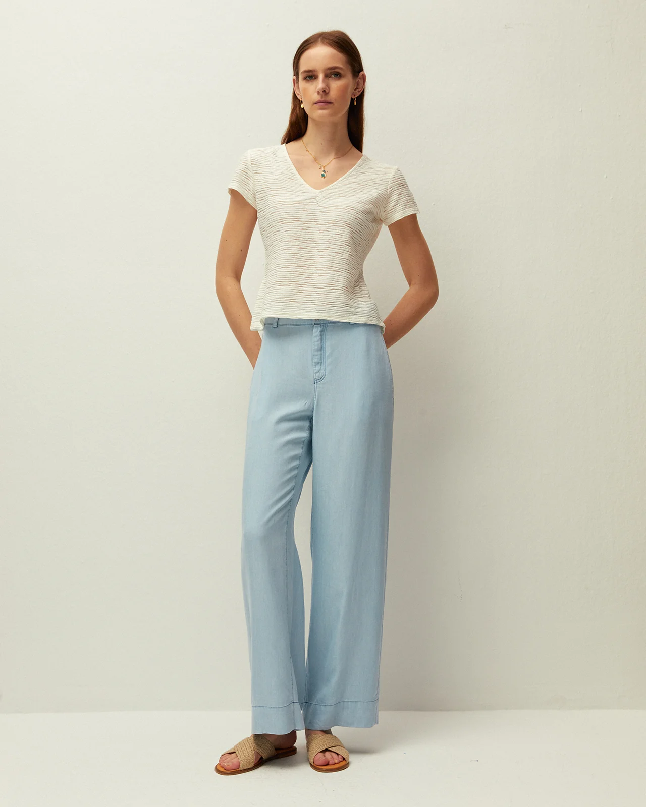 Camiseta estructura con frunce en escote - Image 3