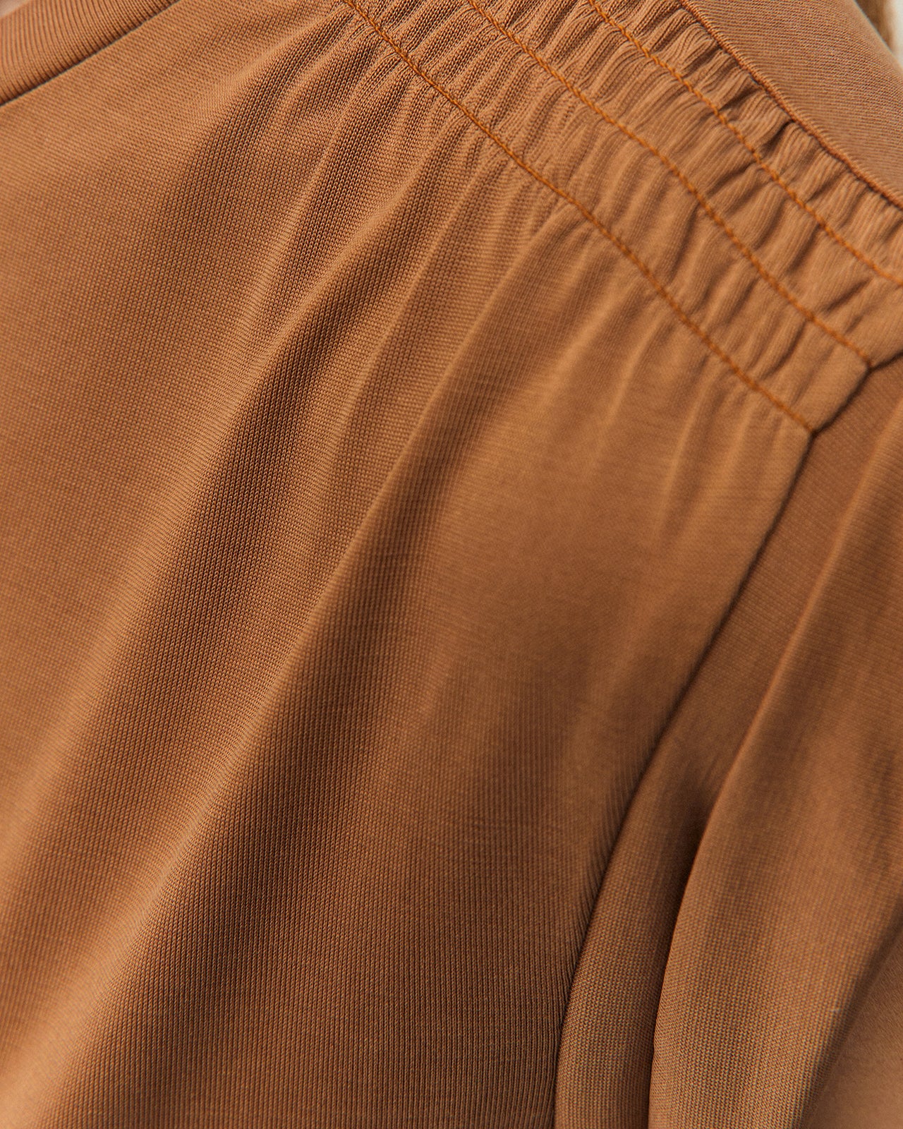 Camiseta modal con detalle en el hombro - Image 5