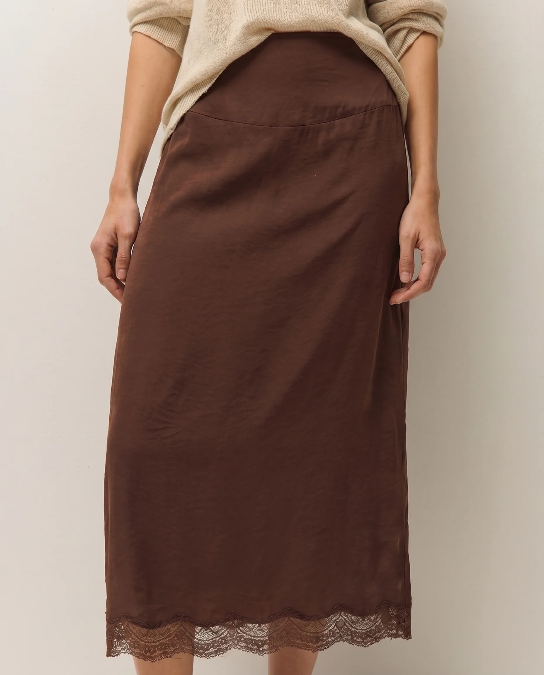 Falda midi lace - Image 4