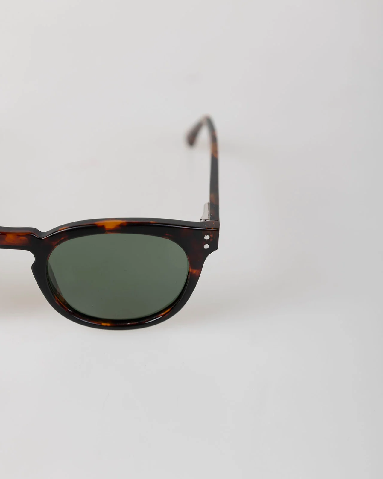 Gafas de sol con montura verde - Image 3