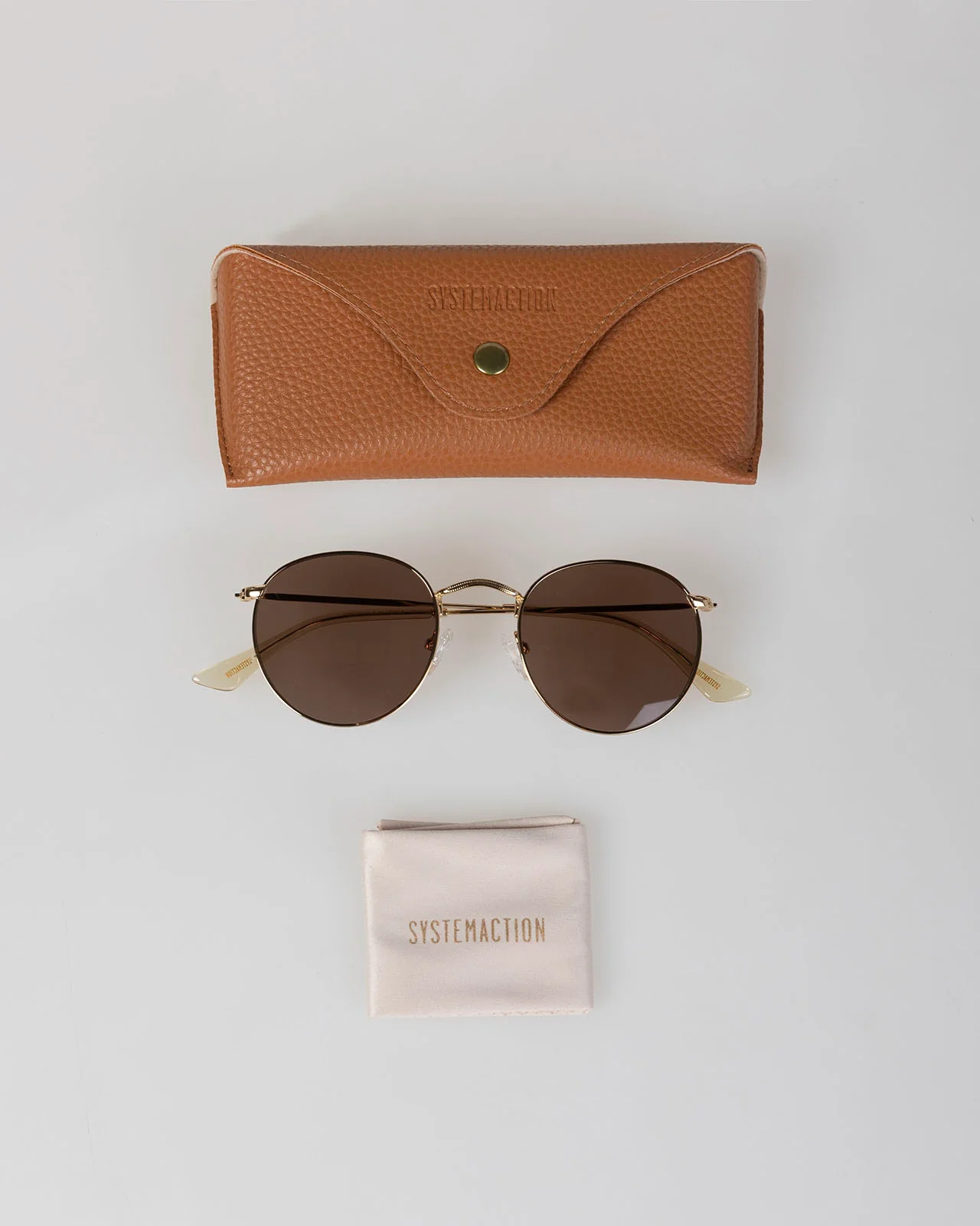 Gafas de sol montura color oro - Image 3