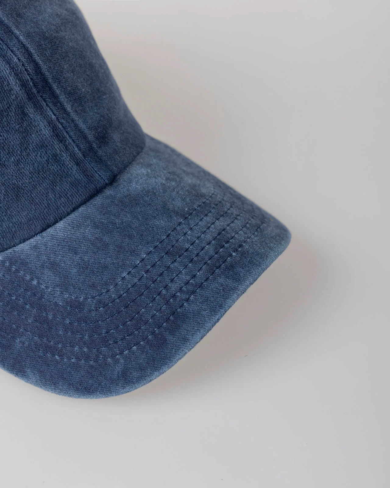 Gorra efecto tintura degastada - Image 6
