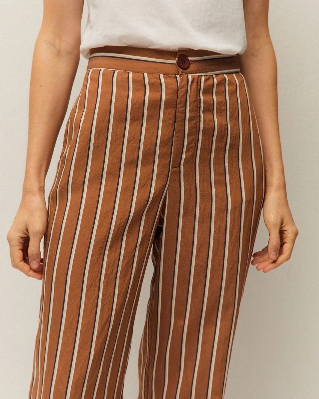Pantalón ancho de rayas - Image 4