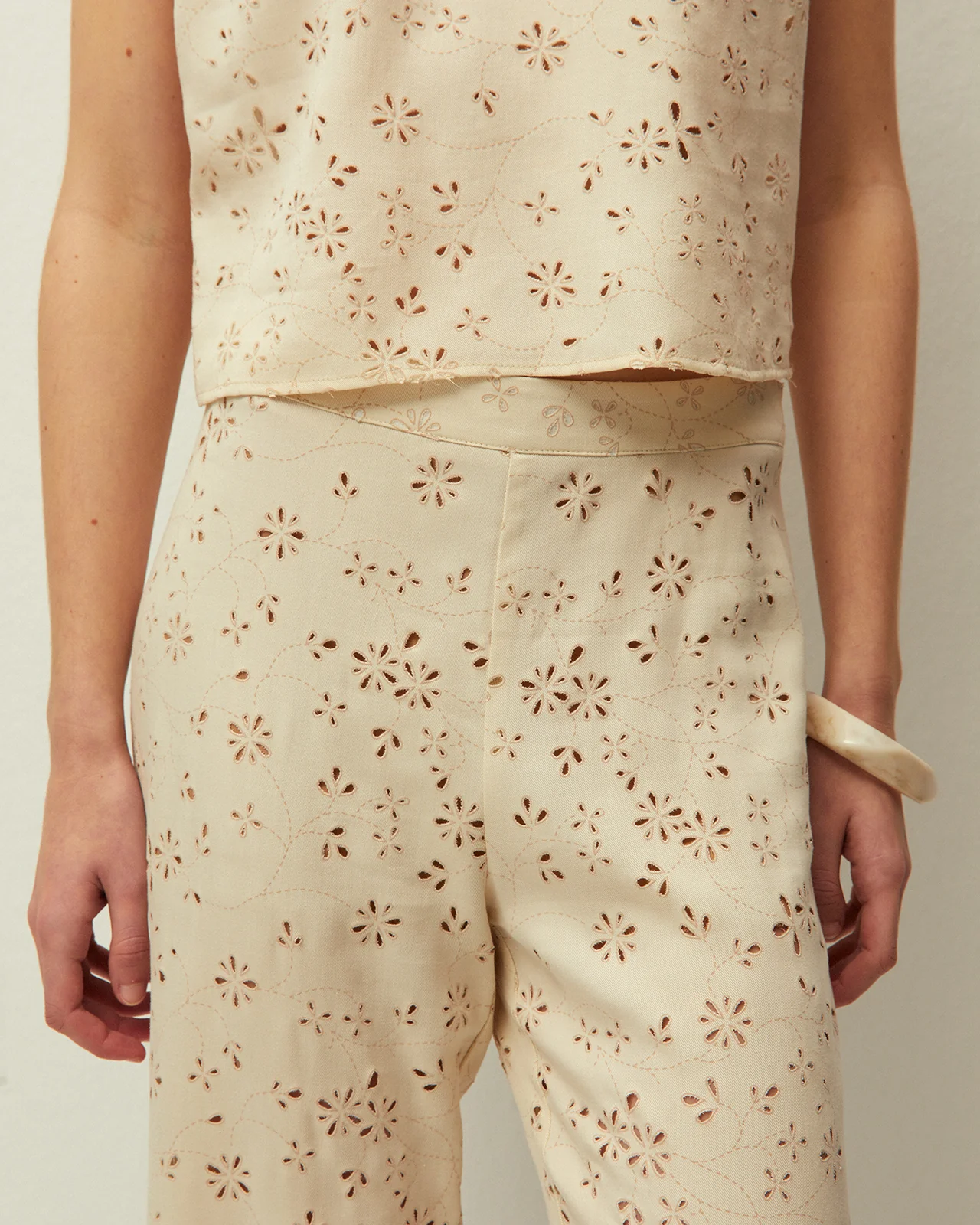 Pantalon calado capri - Image 4