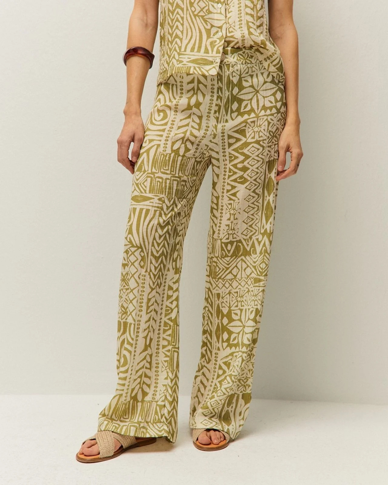 Pantalón estampado geometrico - Image 3