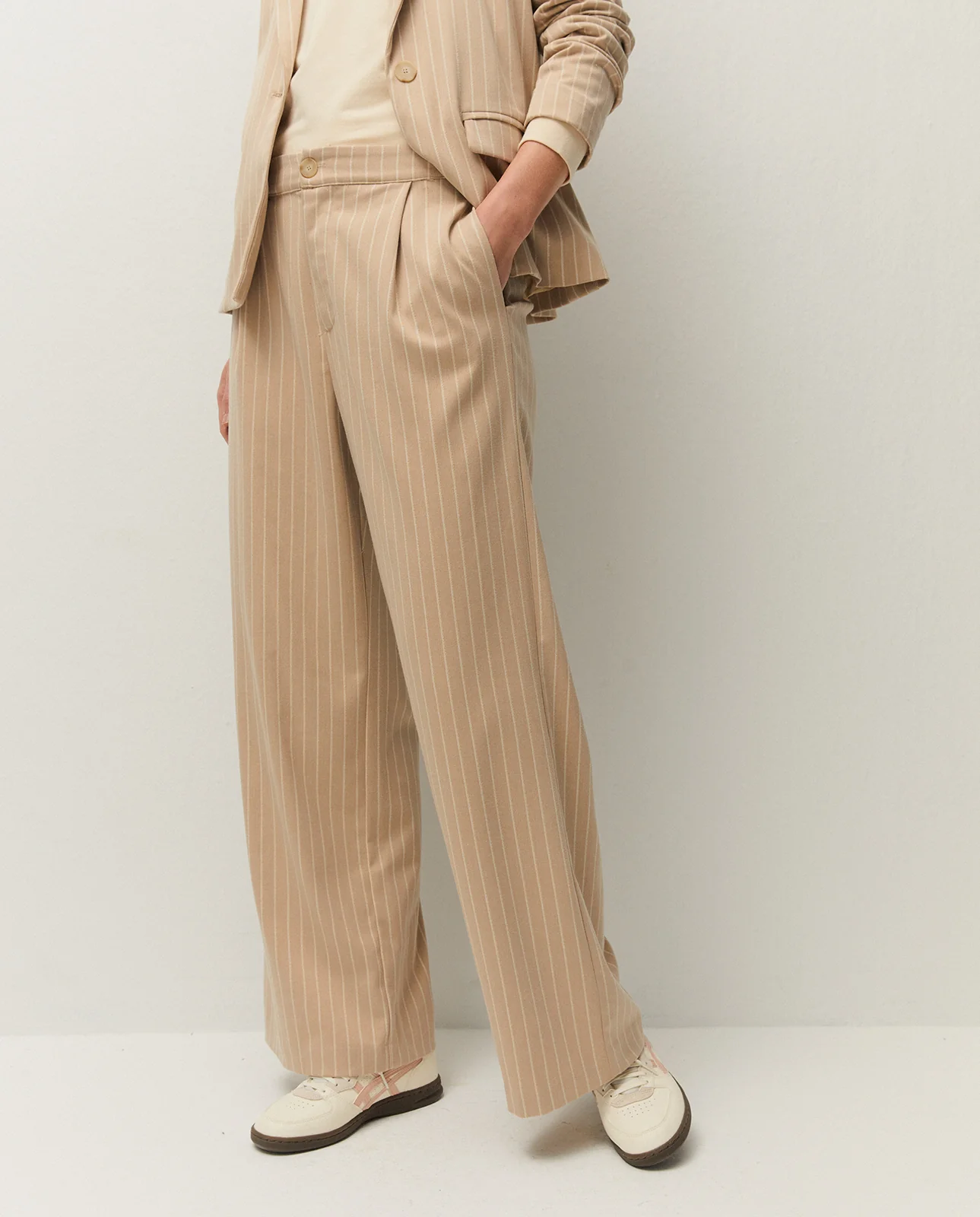 Pantalón raya dipolmática - Image 3
