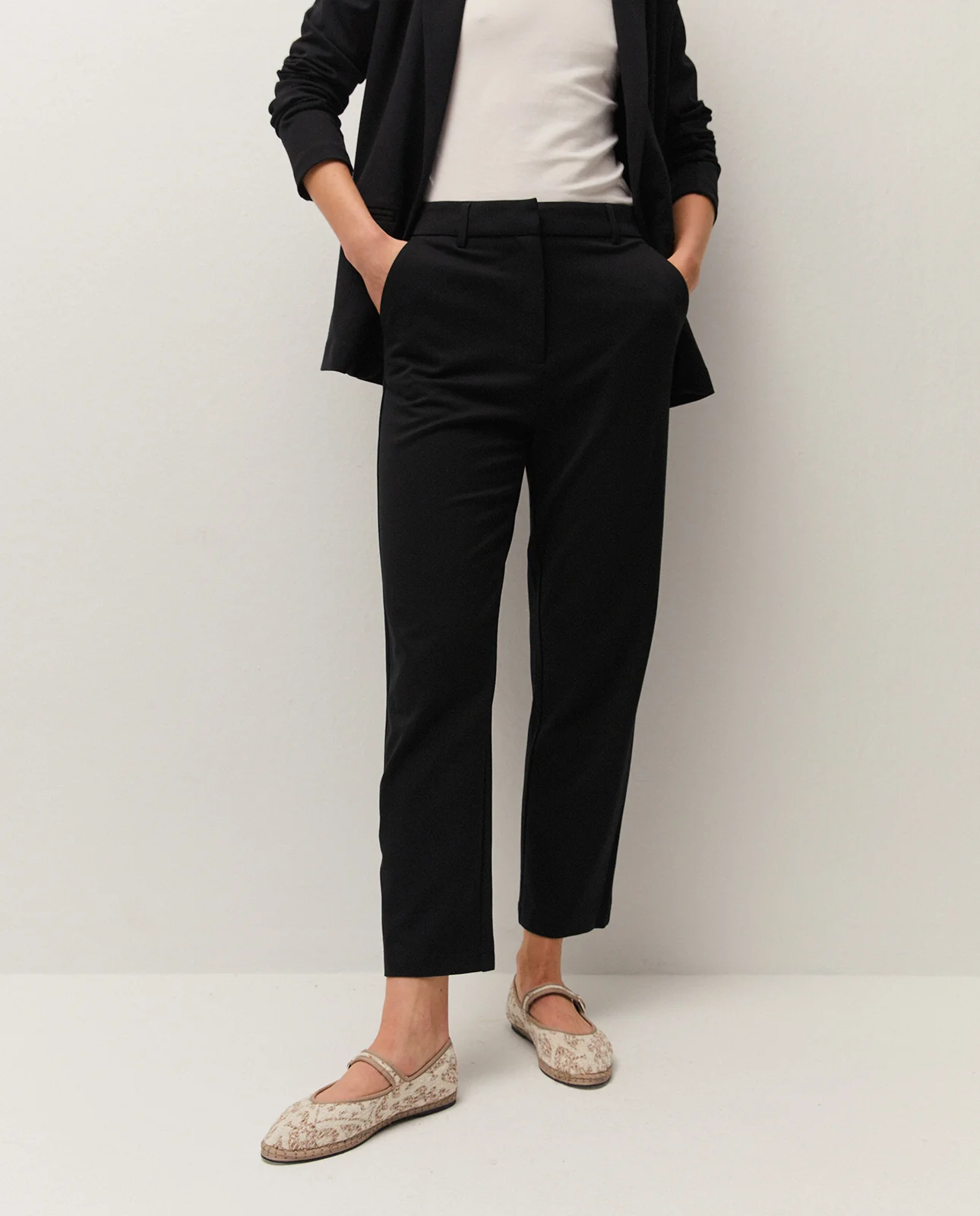 Pantalón traje con pinzas - Image 3
