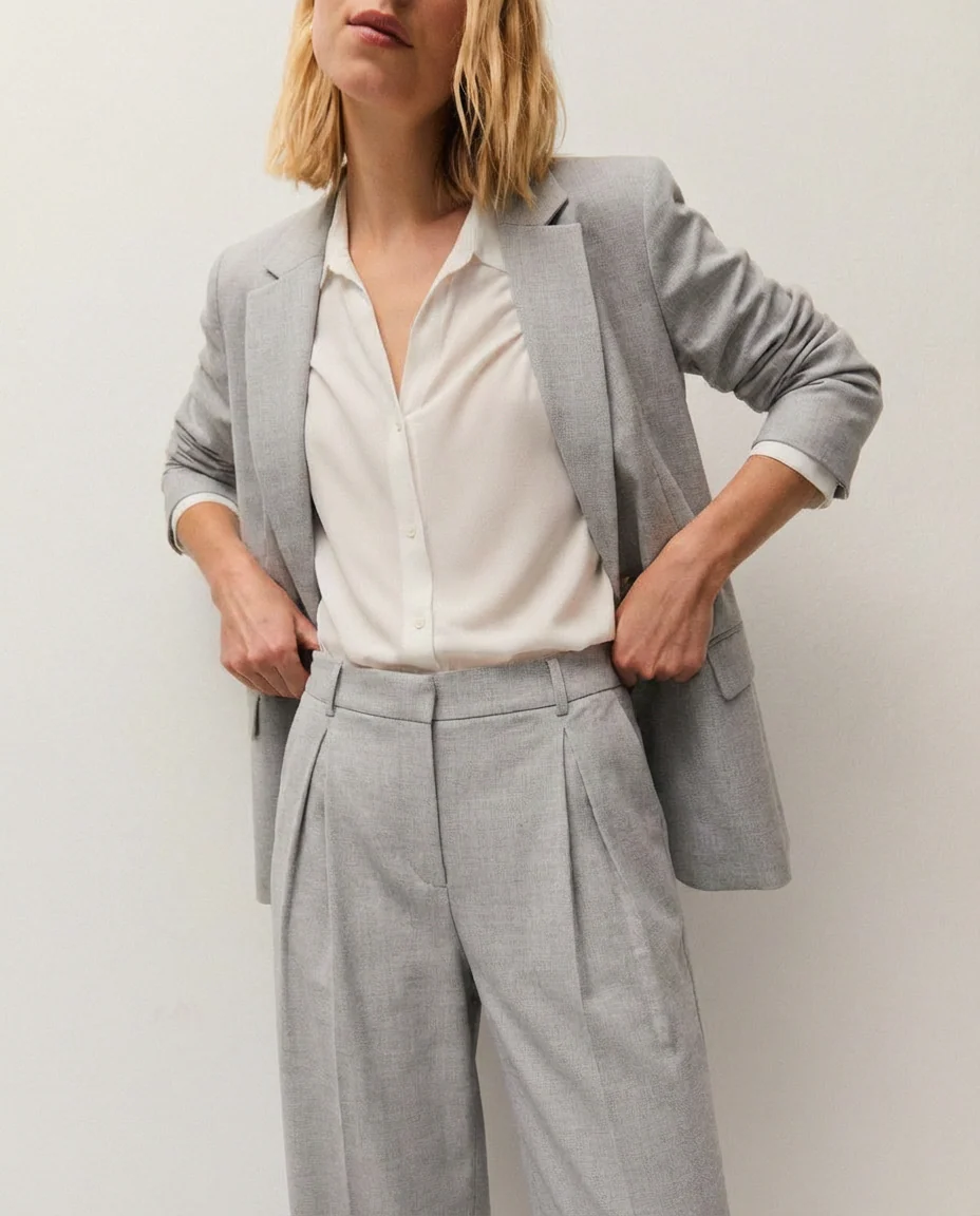 Pantalón traje fluido - Image 4