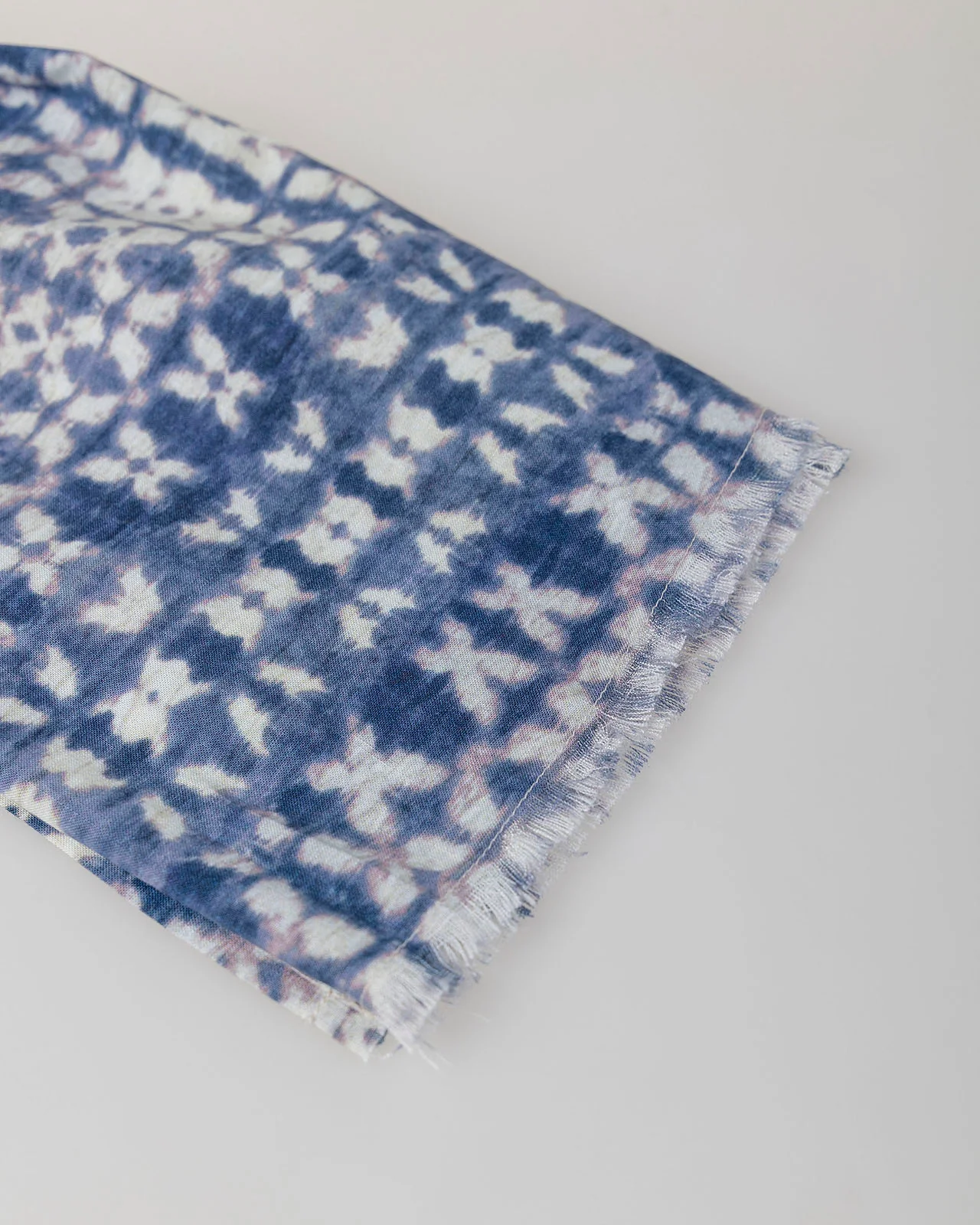 Pañuelo estampado tiedye - Image 3