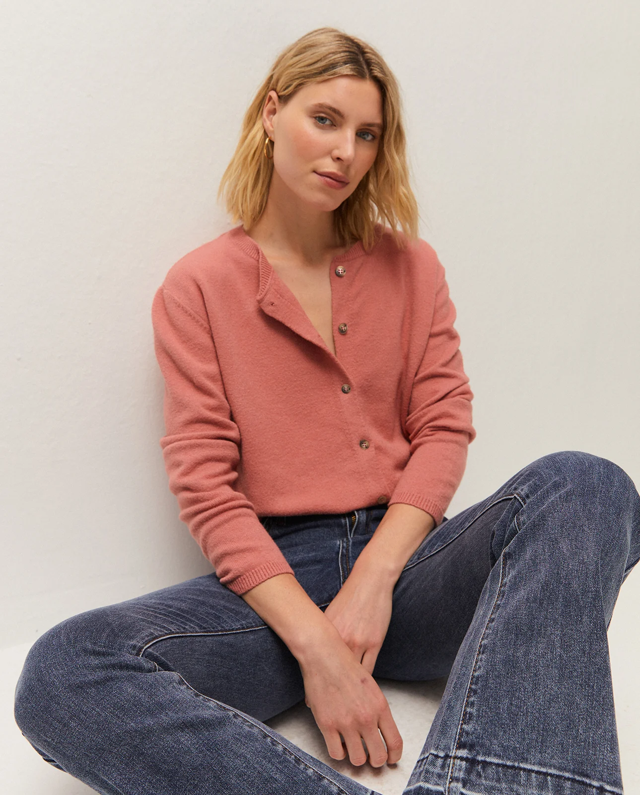 Rebeca abotonada - Image 4