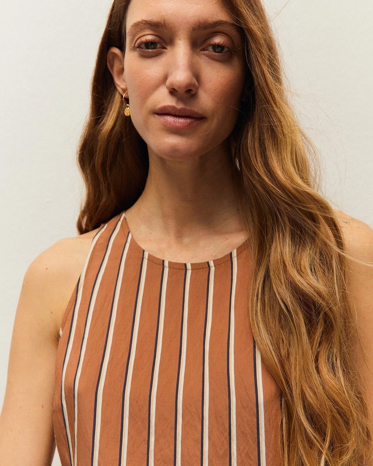 Vestido corto de rayas - Image 4