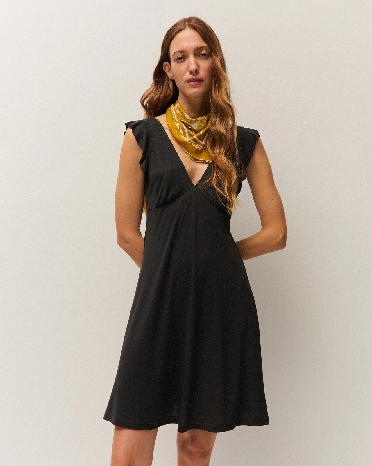Vestido corto volante - Image 3